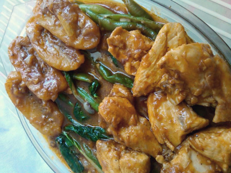 Chicken Pochero Recipe (Pocherong Manok)