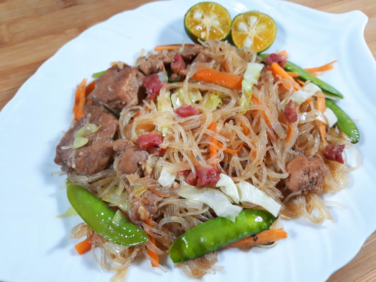 Pancit Bihon Guisado Recipe